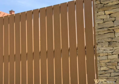 Simple WPC kerítés tölgy famintás referencia 5