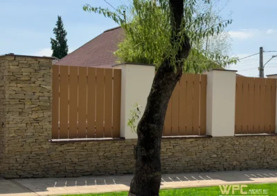 Simple WPC kerítés tölgy famintás referencia 3
